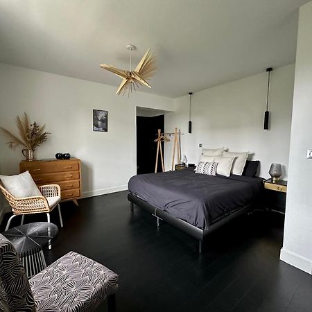 Les Persiennes Bed and Breakfast Auvers-sur-Oise Buitenkant foto